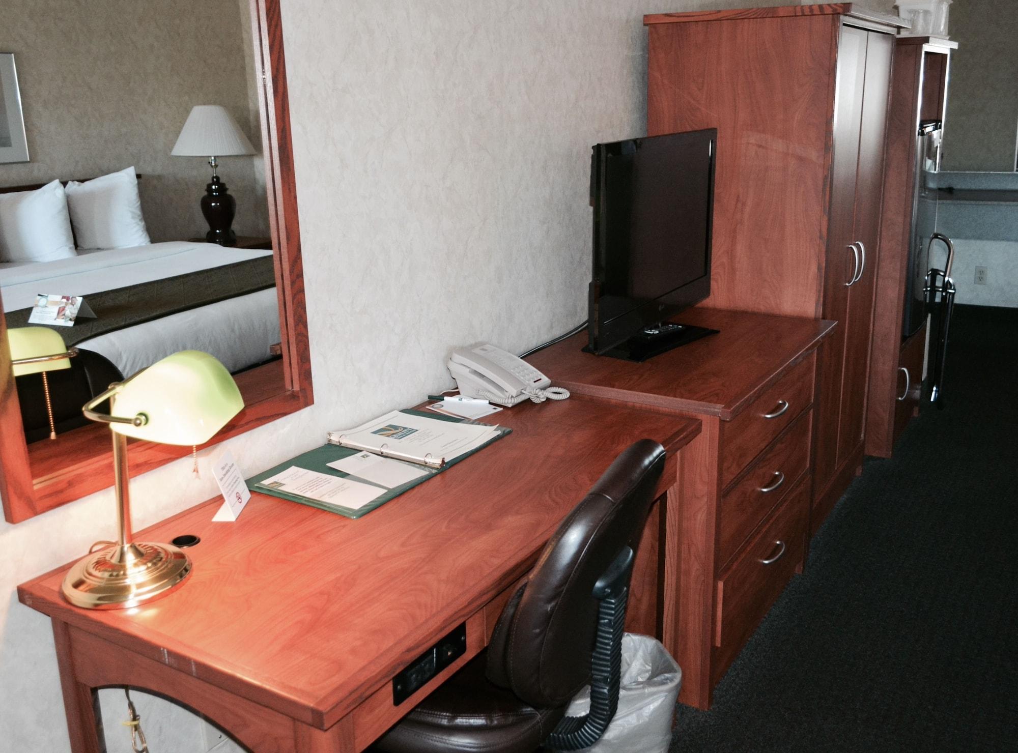 Quality Inn & Suites Silicon Valley Santa Clara Ngoại thất bức ảnh