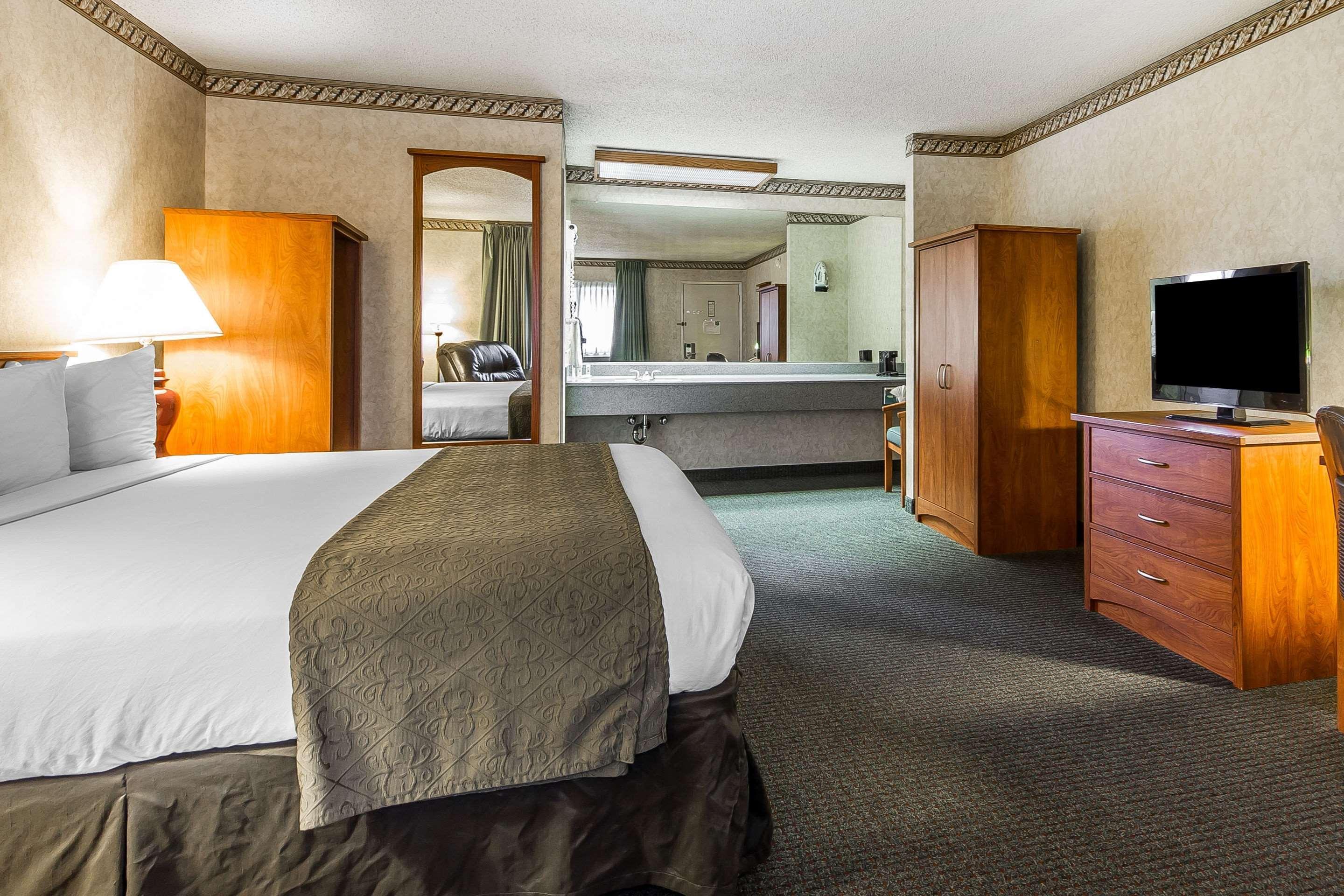 Quality Inn & Suites Silicon Valley Santa Clara Ngoại thất bức ảnh